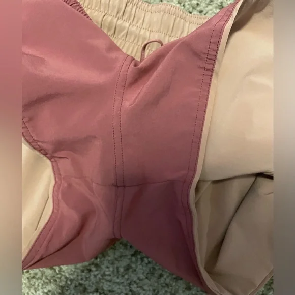 Lululemon Reversibile mauve & tan size 4 - Picture 11 of 15